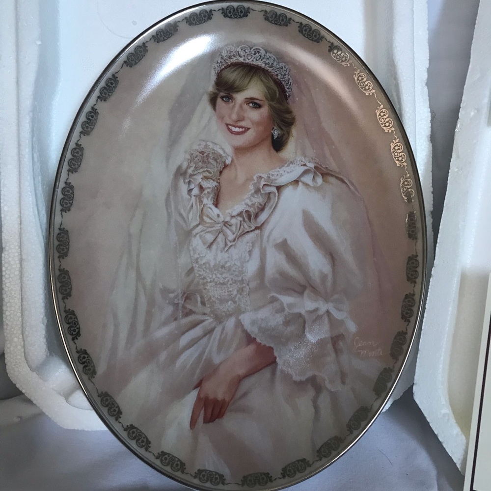 🔥💰Princess Diana 1st issue #5525J Oval plate